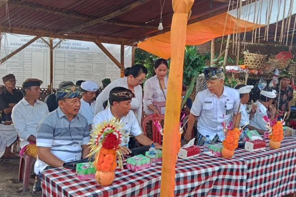 Pengabenan Kolektif di Desa Adat Giri Gahana
