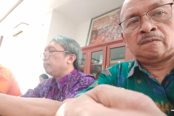 Evaluasi Kinerja Pegawai Jasa Kantor